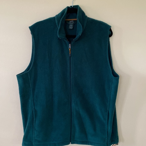 Two Men’s Woolrich Fleece Vests - Picture 2 of 11